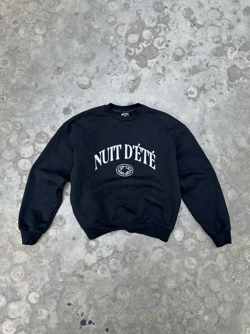 CLASSIC BLACK CREWNECK